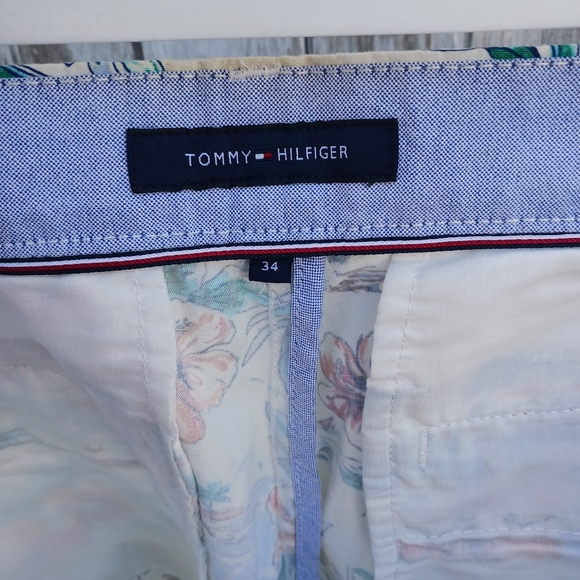 Tommy Hilfiger Tropical Vacation Scene Chino Shorts Size 34 Hawaiian Floral - Picture 5 of 6